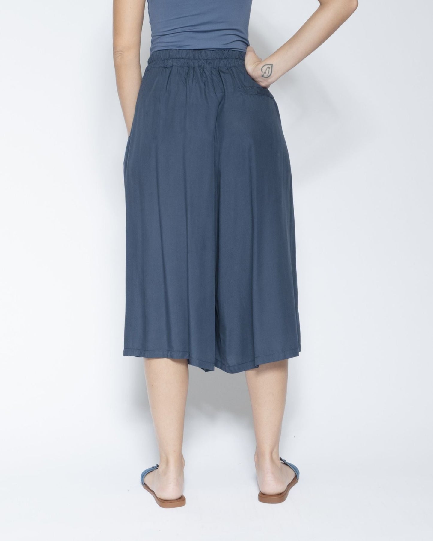 Blueberry Palazzo Capris, Navy