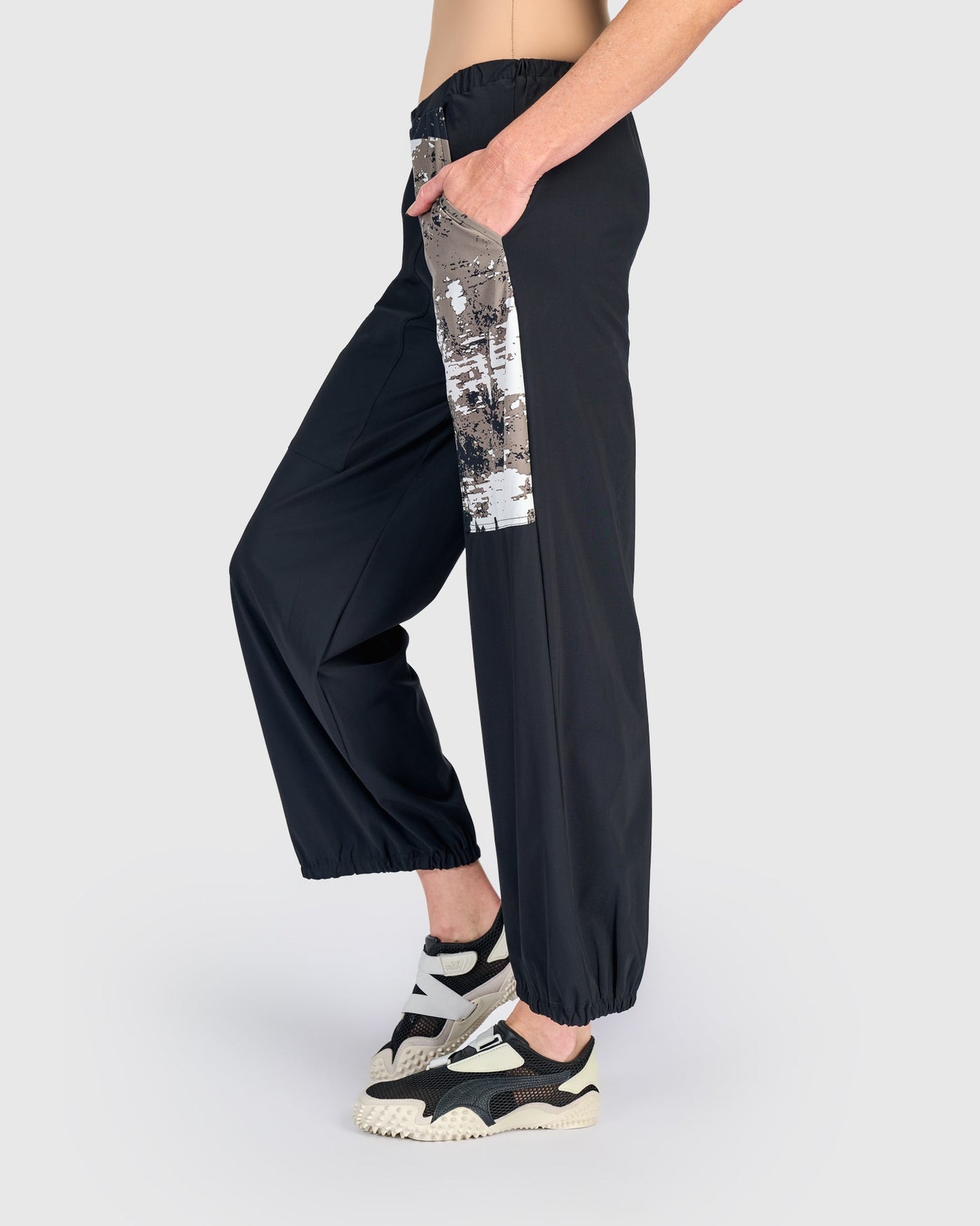 Tekbika Axis Lantern Pants, Black Graphic