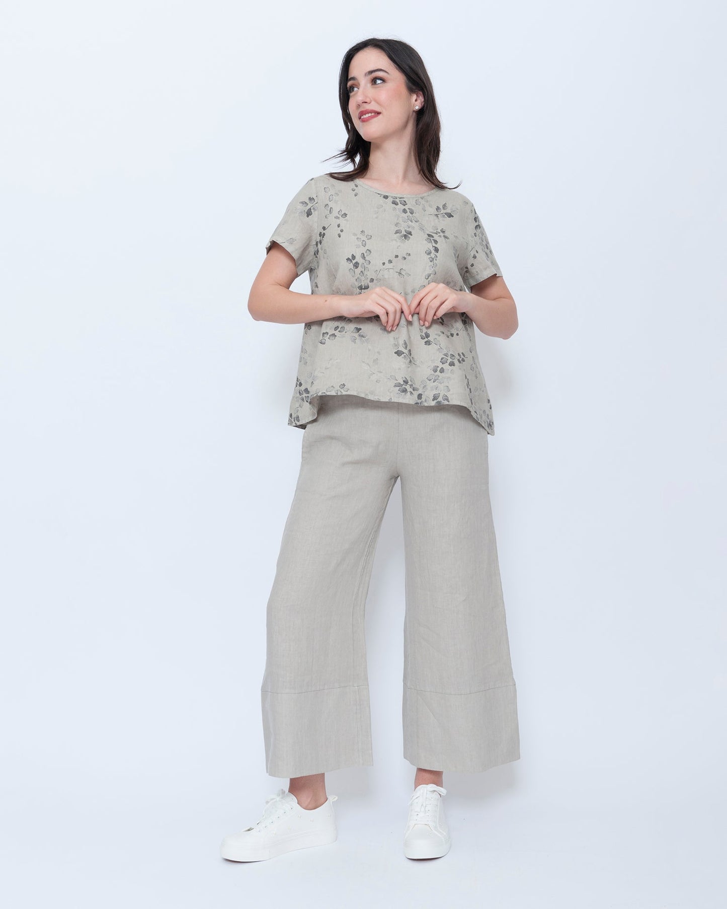 Blueberry Quiet Top, Beige Flora