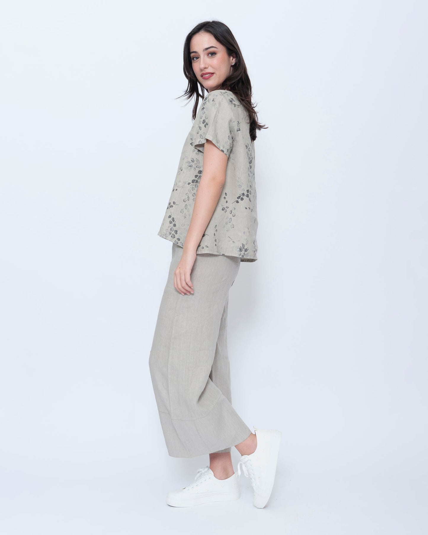 Blueberry Quiet Top, Beige Flora