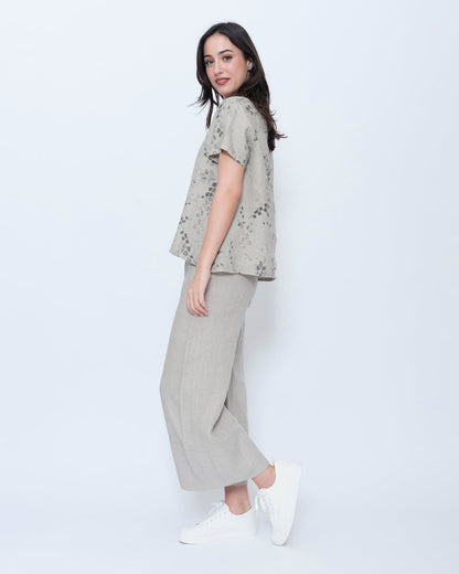 Blueberry Quiet Top, Beige Flora